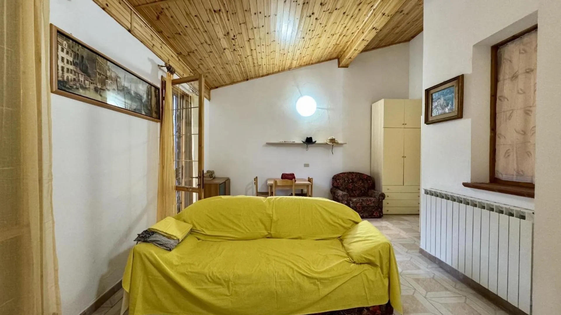 Villa Shiro Комаккьо 0*,